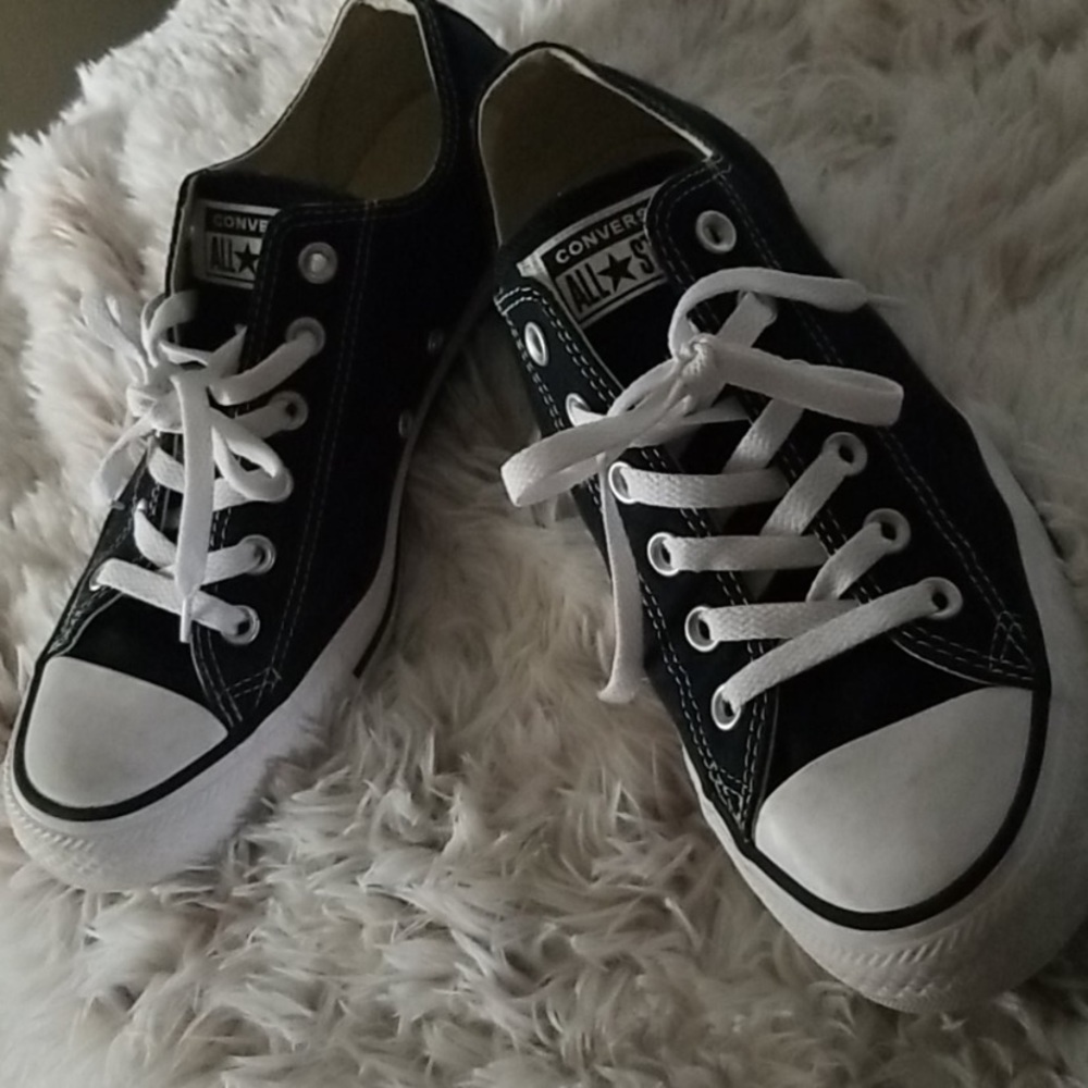 Converse shoes Men’s 8